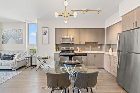 Photo 10 at 1225 - 7900 Bathurst Street, Beverley Glen, Vaughan