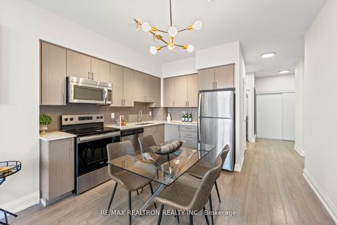 Photo 11 at 1225 - 7900 Bathurst Street, Beverley Glen, Vaughan