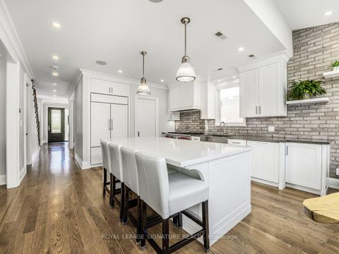 Photo 3 at 30 Broadleaf Road, Don Mills, Toronto