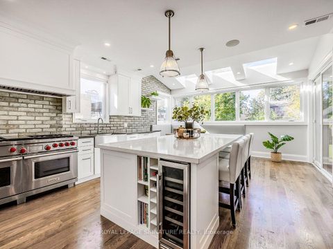 Photo 7 at 30 Broadleaf Road, Don Mills, Toronto
