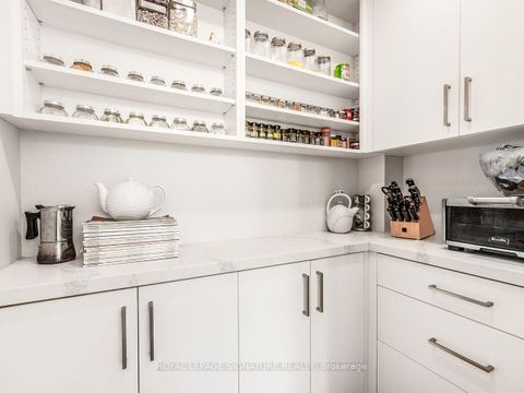 Photo 9 at 30 Broadleaf Road, Don Mills, Toronto
