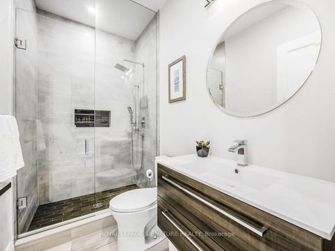 Photo 17 at 30 Broadleaf Road, Don Mills, Toronto