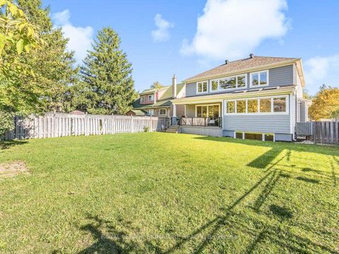 Photo 35 at 30 Broadleaf Road, Don Mills, Toronto