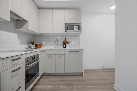 Photo 7 at 156 - 67 Curlew Drive, Donalda, Toronto