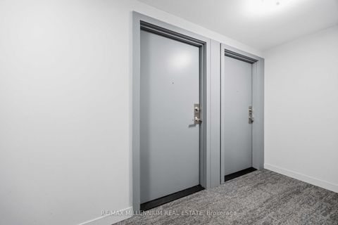 Photo 3 at 217 - 859 The Queensway, Queensway, Toronto