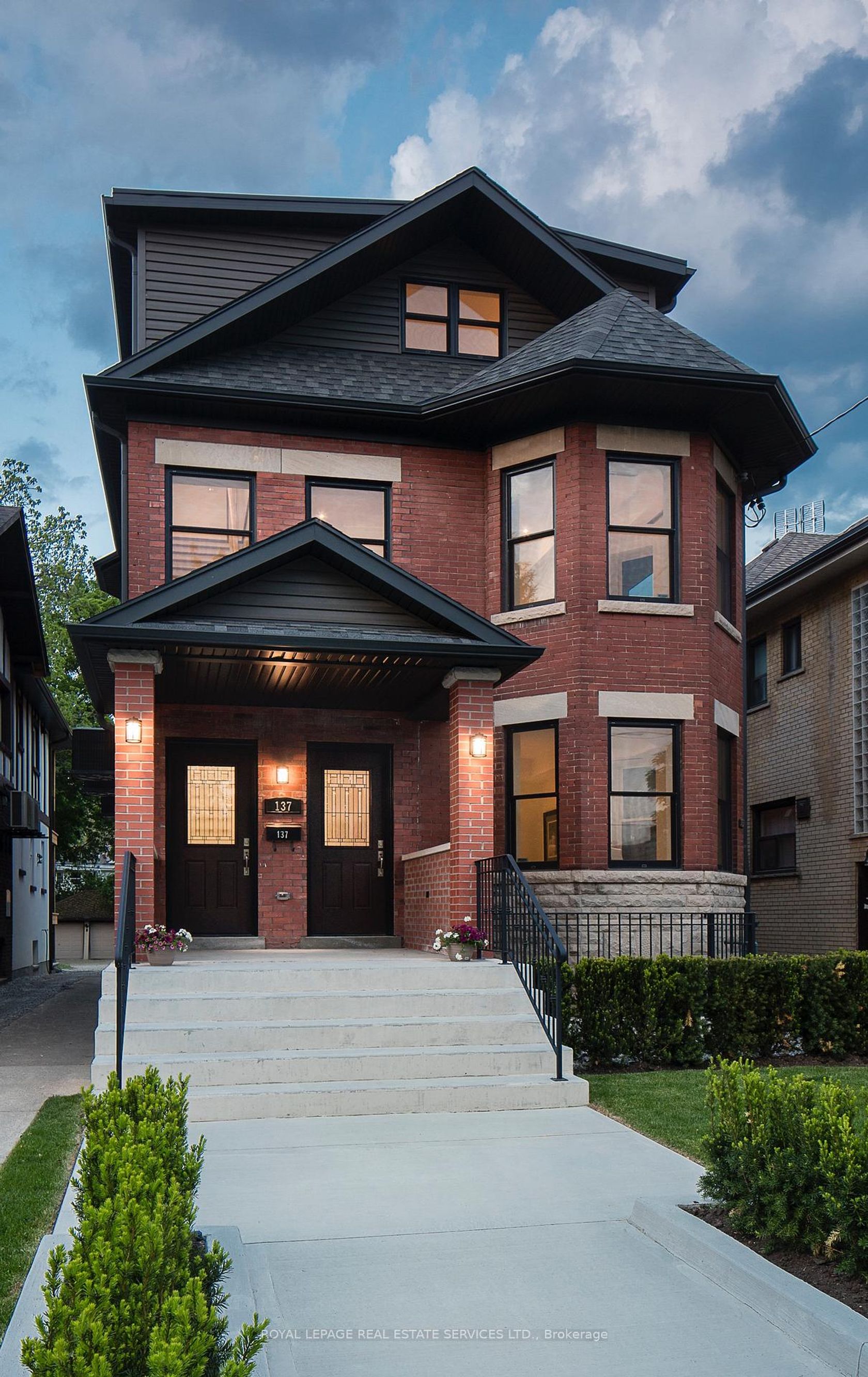 137 High Park Avenue, High Park North, Toronto photo number 2