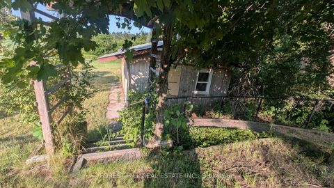 Photo 4 at 144 Miller Drive, Edgehill Drive, Barrie