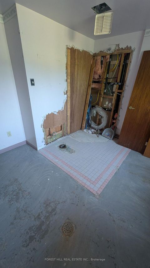 Photo 14 at 144 Miller Drive, Edgehill Drive, Barrie