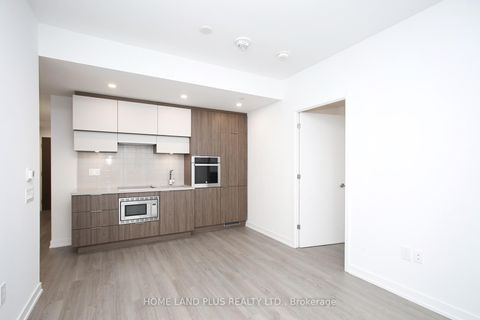 Photo 9 at 2704 - 39 Roehampton Avenue, Mount Pleasant West, Toronto
