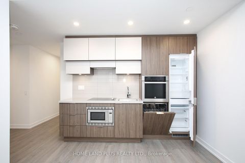 Photo 15 at 2704 - 39 Roehampton Avenue, Mount Pleasant West, Toronto