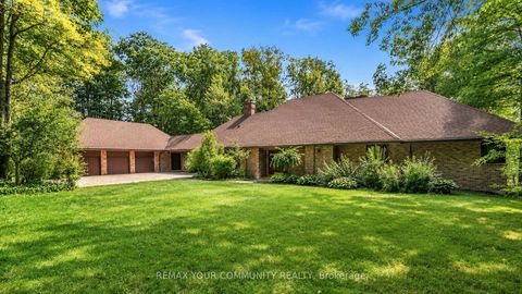 Photo 4 at 76 Trailwood Crescent, Rural Richmond Hill, Richmond Hill