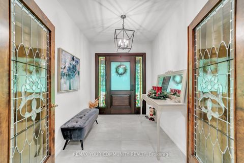 Photo 5 at 76 Trailwood Crescent, Rural Richmond Hill, Richmond Hill