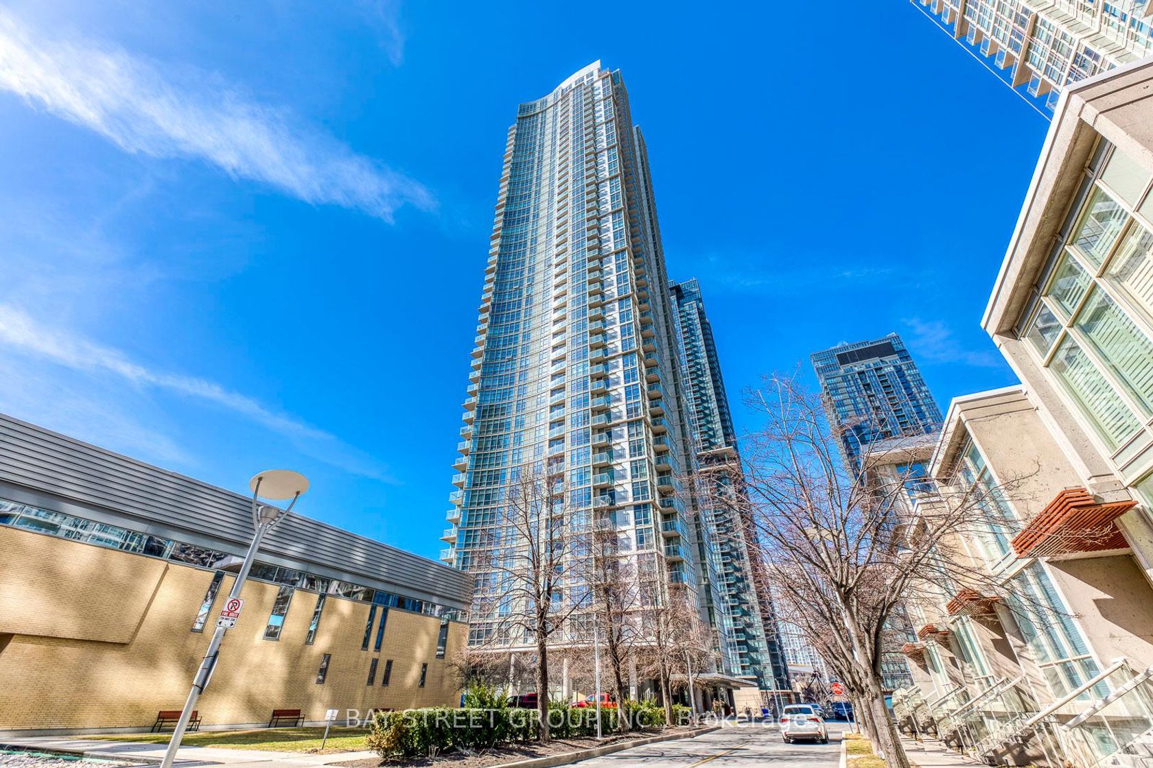 3912 - 35 Mariner Terrace, Waterfront Communities C1, Toronto photo number 2