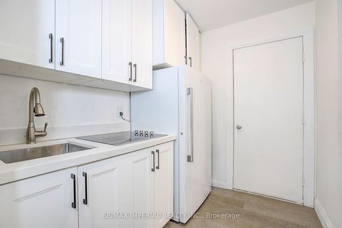 Photo 18 at 176 Timpson Drive, Aurora Highlands, Aurora
