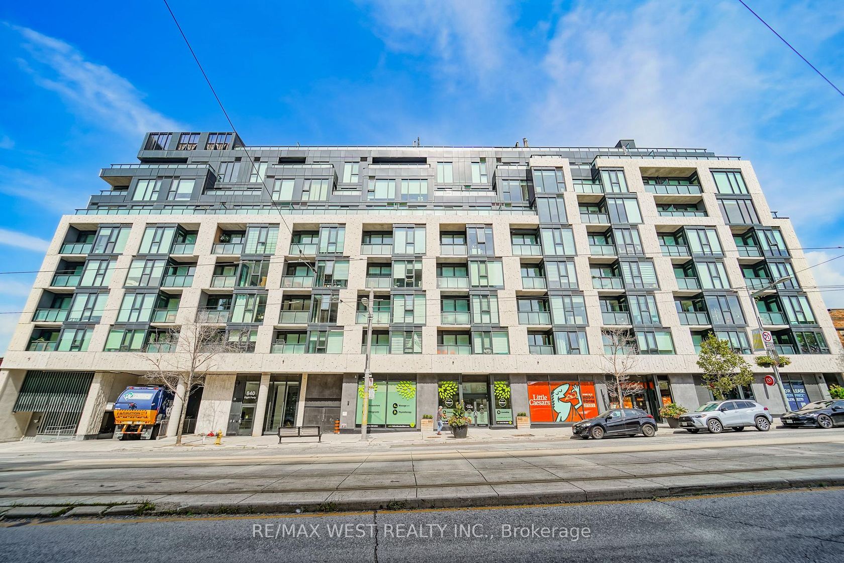 205 - 840 St Clair Avenue W, Oakwood Village, Toronto photo number 2