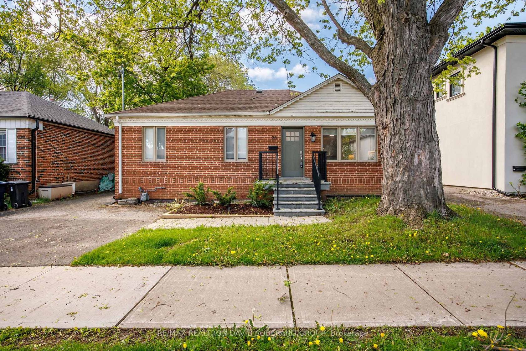 35 Almore Avenue, Clanton Park, Toronto photo 5