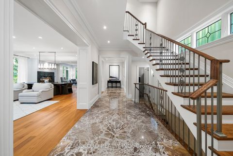 Photo 4 at 94 Inglewood Drive, Moore Park, Toronto