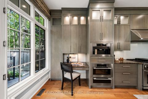Photo 13 at 94 Inglewood Drive, Moore Park, Toronto