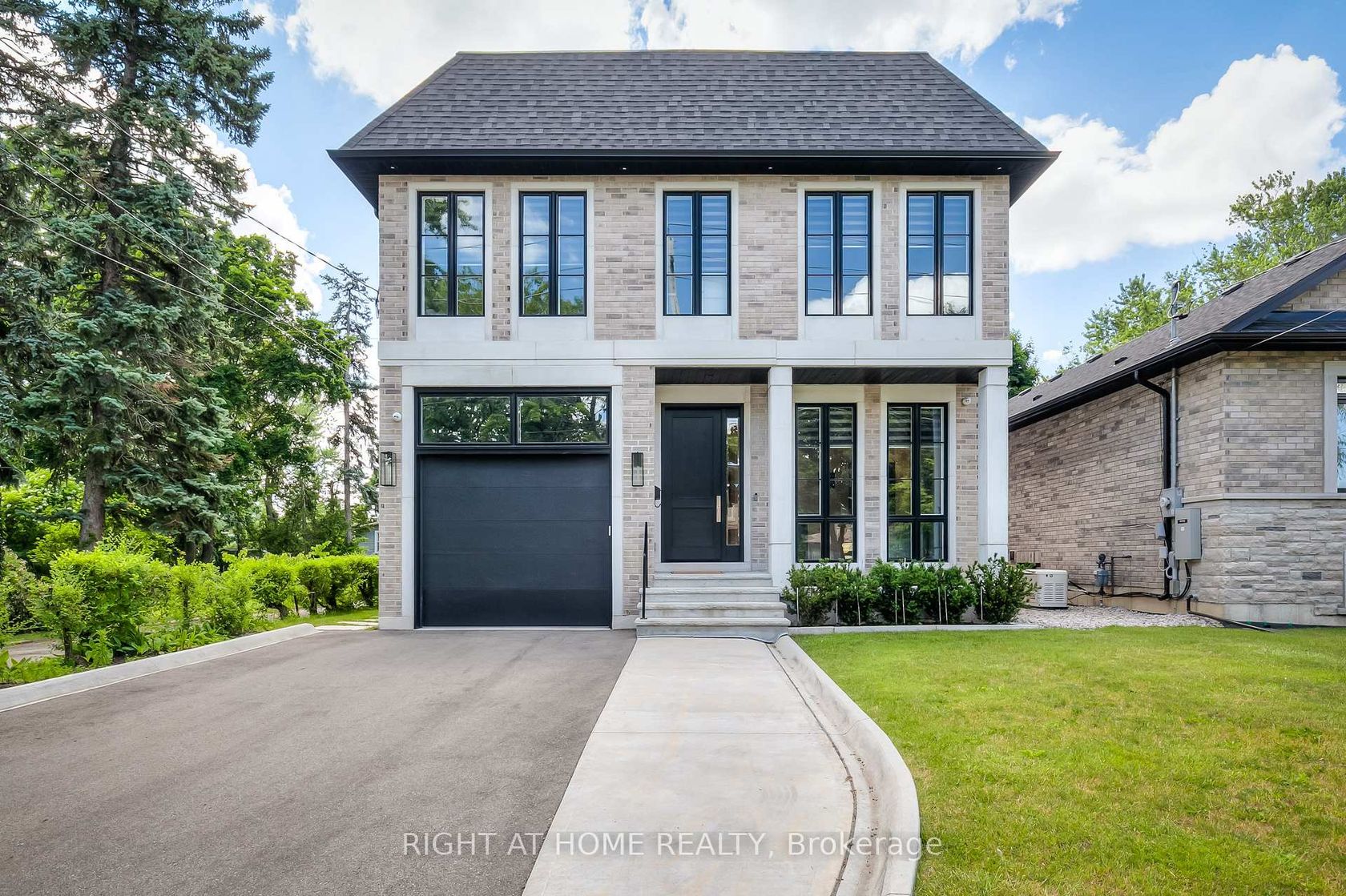124 Shaver Avenue N, City Centre West, Toronto photo 6