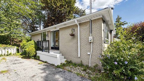 Photo 4 at 139 Pandora Circle, Woburn, Toronto