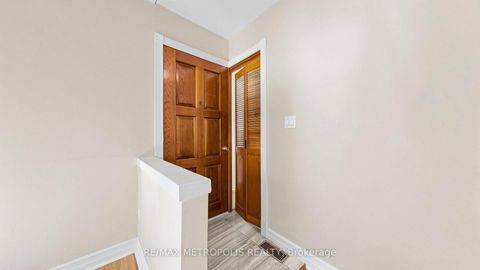 Photo 9 at 139 Pandora Circle, Woburn, Toronto