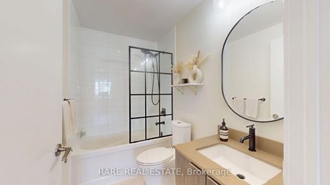 Photo 7 at 905 - 50 Bruyeres Mews, Niagara, Toronto