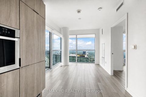 Photo 8 at 3708 - 39 Roehampton Avenue, Mount Pleasant West, Toronto