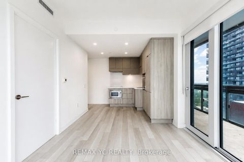 Photo 13 at 3708 - 39 Roehampton Avenue, Mount Pleasant West, Toronto
