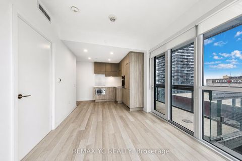 Photo 14 at 3708 - 39 Roehampton Avenue, Mount Pleasant West, Toronto