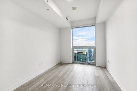 Photo 16 at 3708 - 39 Roehampton Avenue, Mount Pleasant West, Toronto
