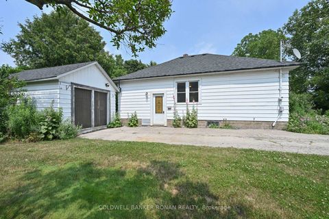 Photo 2 at 144 Church Street, Schomberg, King