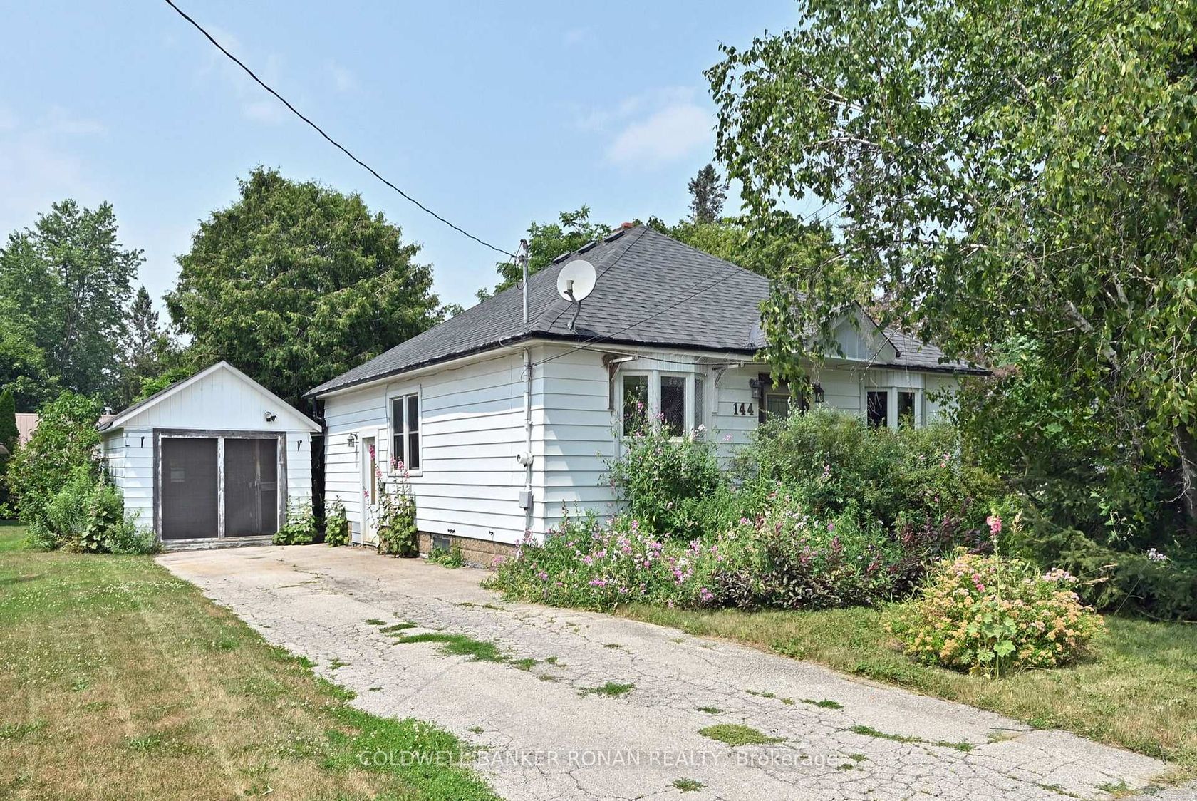 144 Church Street, Schomberg, King photo number 2