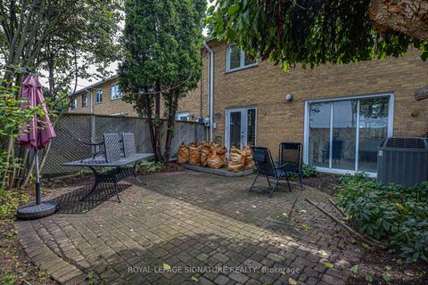 Photo 1 at 16 Burdock Lane, Don Mills, Toronto
