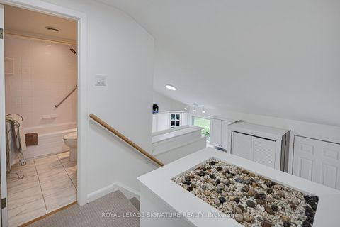 Photo 5 at 16 Burdock Lane, Don Mills, Toronto