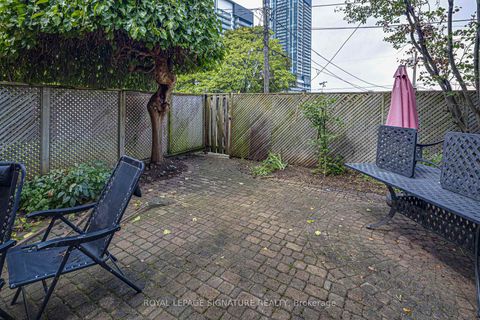 Photo 11 at 16 Burdock Lane, Don Mills, Toronto
