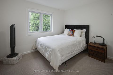 Photo 20 at 16 Burdock Lane, Don Mills, Toronto