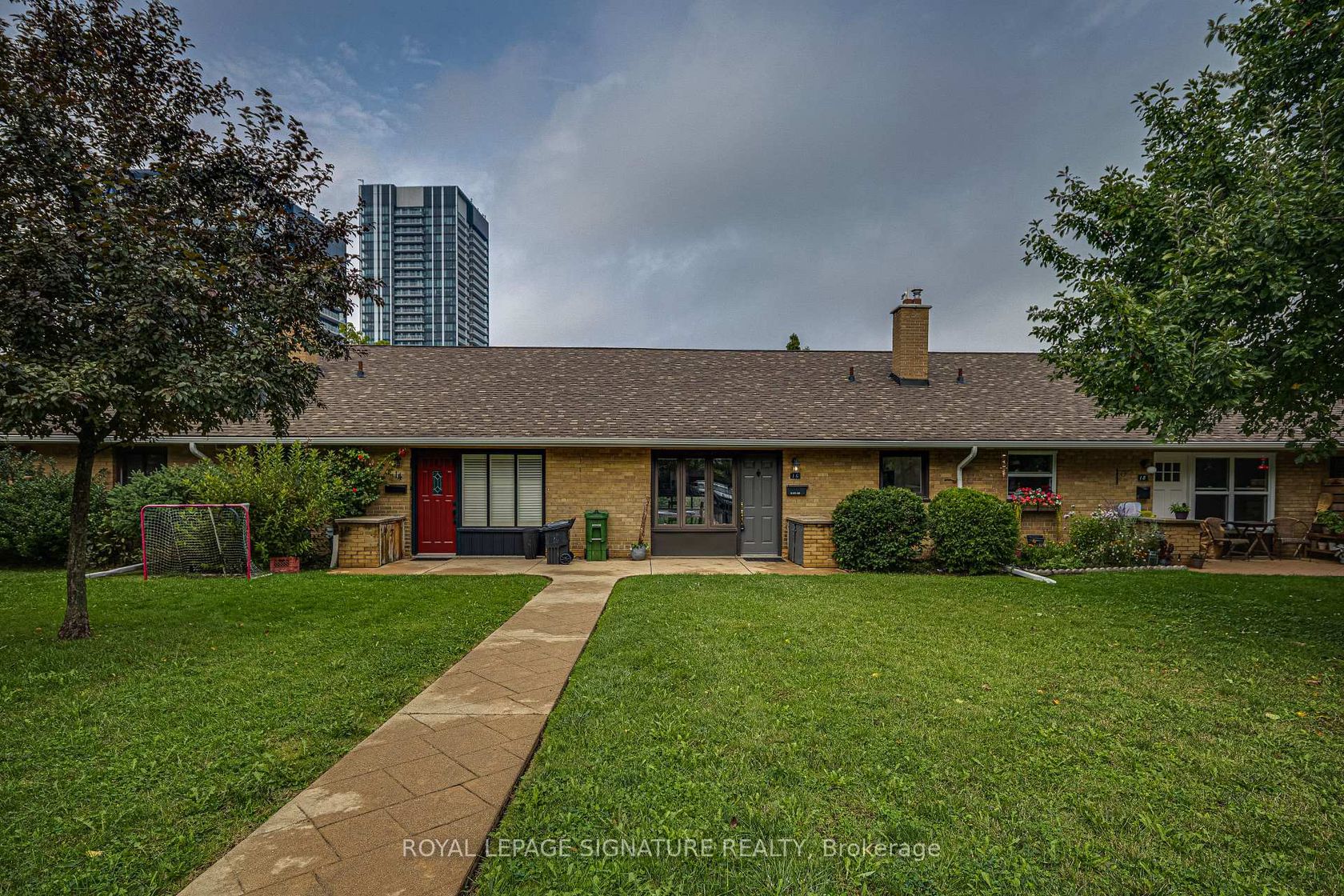 16 Burdock Lane, Don Mills, Toronto photo number 2