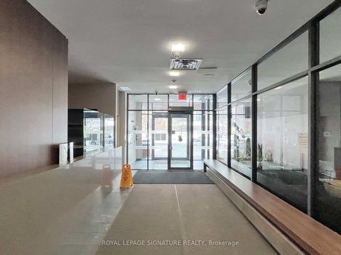 Photo 2 at 1002 - 260 Sackville Street, Regent Park, Toronto