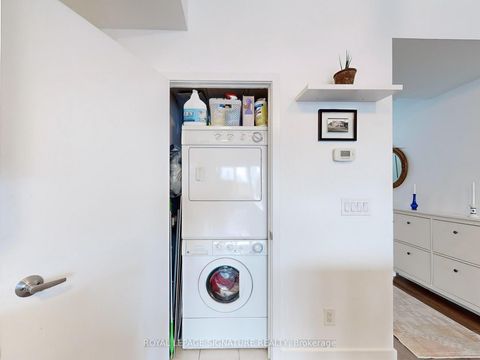 Photo 26 at 1002 - 260 Sackville Street, Regent Park, Toronto