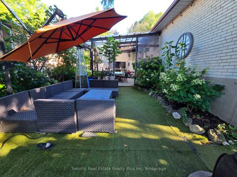 Photo 25 at 482 Ruth Avenue, Newtonbrook East, Toronto