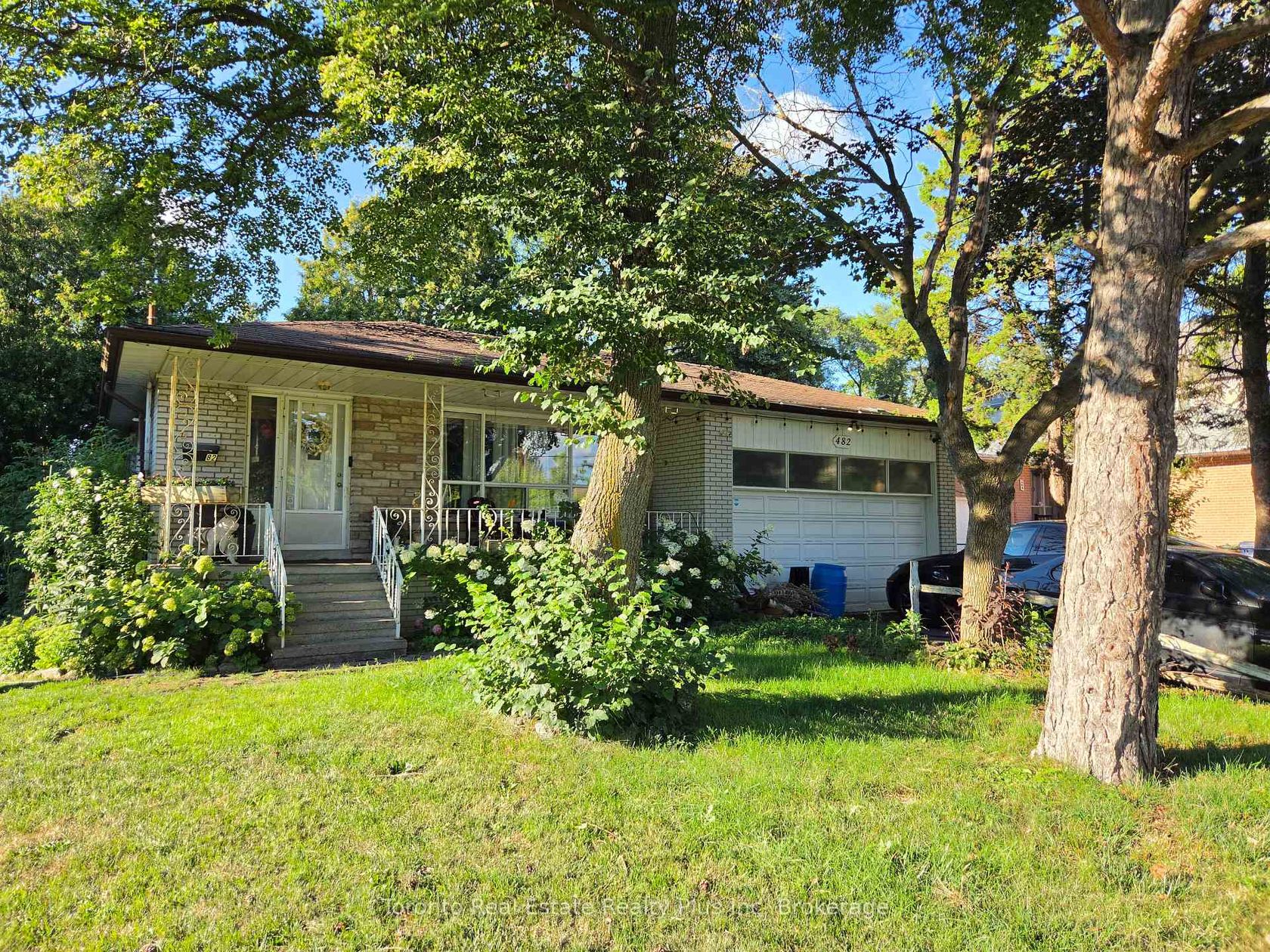 482 Ruth Avenue, Newtonbrook East, Toronto 