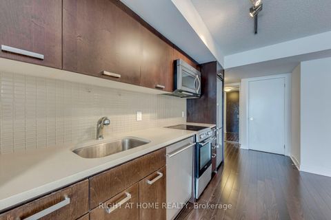 Photo 11 at 1306 - 295 Adelaide Street W, Waterfront Communities C1, Toronto