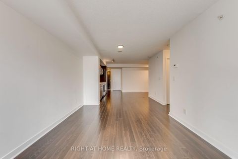 Photo 15 at 1306 - 295 Adelaide Street W, Waterfront Communities C1, Toronto
