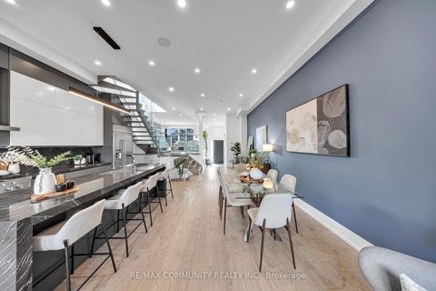 Photo 15 at 7 Derwyn Road, East York, Toronto