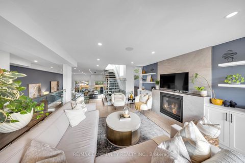 Photo 17 at 7 Derwyn Road, East York, Toronto