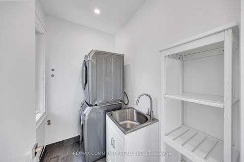 Photo 33 at 7 Derwyn Road, East York, Toronto