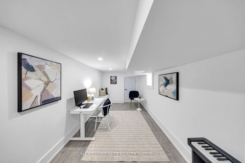 Photo 40 at 7 Derwyn Road, East York, Toronto