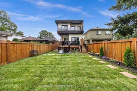 Photo 44 at 7 Derwyn Road, East York, Toronto