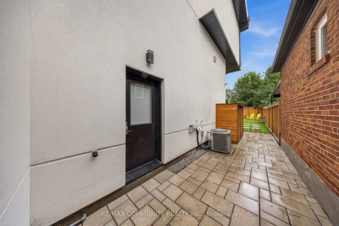 Photo 46 at 7 Derwyn Road, East York, Toronto