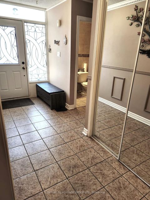 Photo 4 at 131 Black Hawk Way, Branson, Toronto